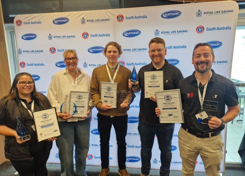 Original 9573 D4 F0 3 AA2 4 B39 8329 F8417 F5 FD6 ED